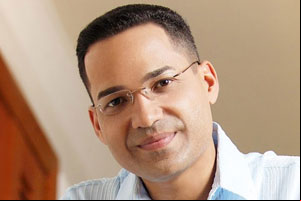 Biografía de Ezequiel Colón