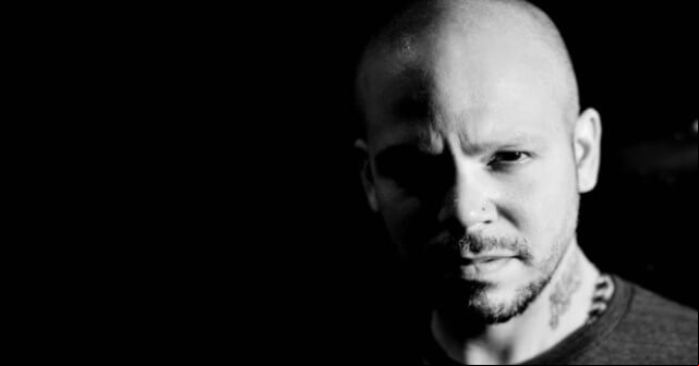Residente agredió a un camarógrafo por intenso (+VIDEO)
